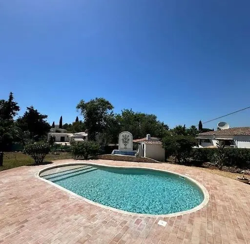 Charming Swimming Pool Portimão